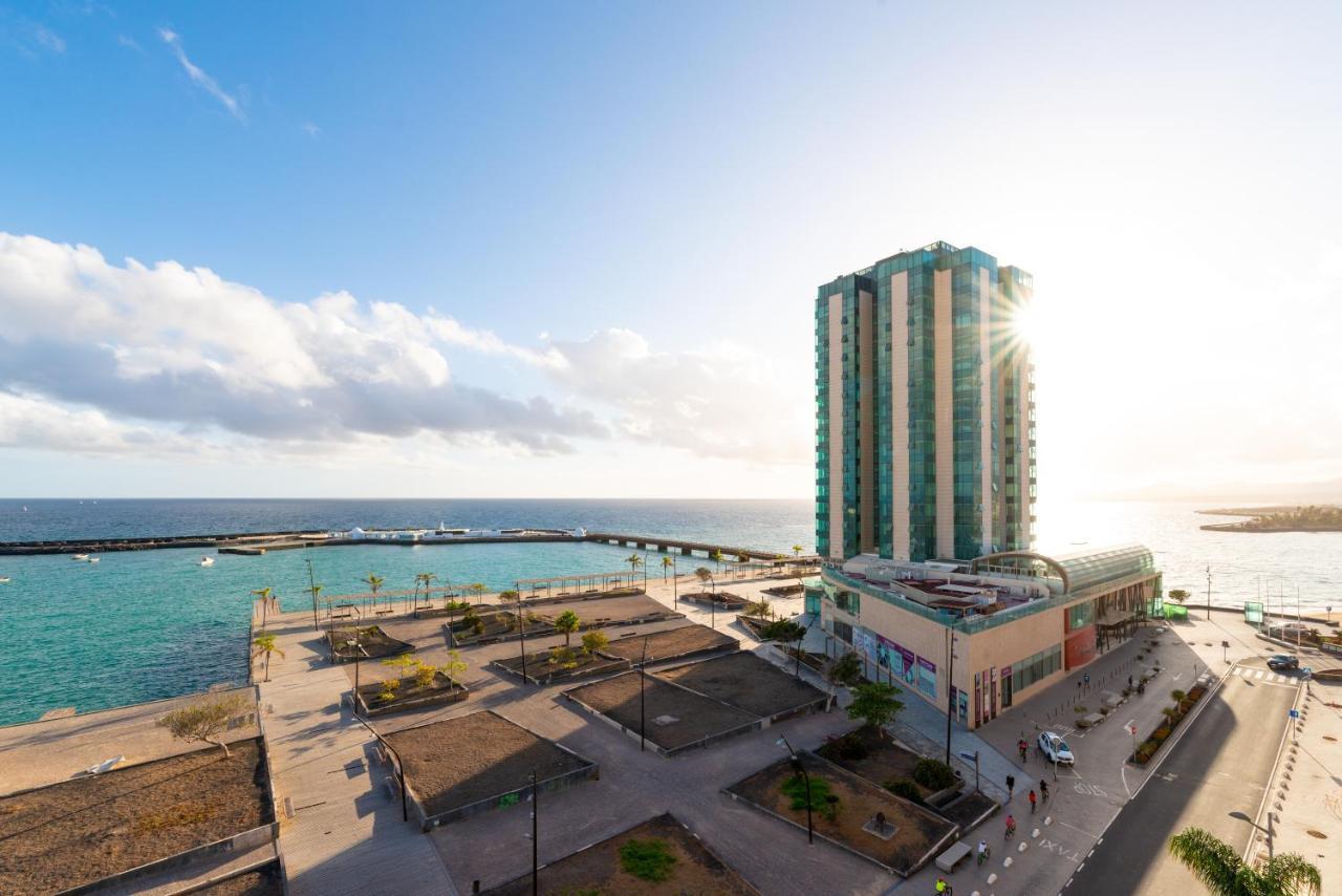 Fee4Me: First Line Luxury Apartment Arrecife  Bagian luar foto